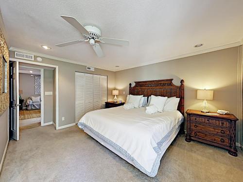 Apartamento Queens Grant Unit 740 Condo