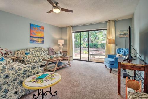 Renovated Villa With 1st-floor Master Walk To Beach