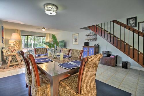 Renovated Villa With 1st-floor Master Walk To Beach