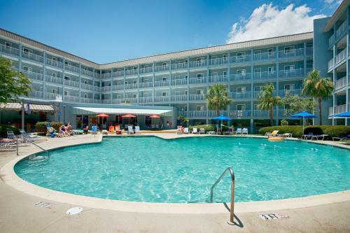 Apartamento Coveted Top-floor Corner Unit - Foosball, Balcony Condo