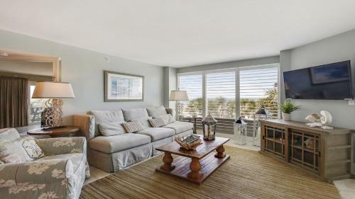 1206 Villamare Villas