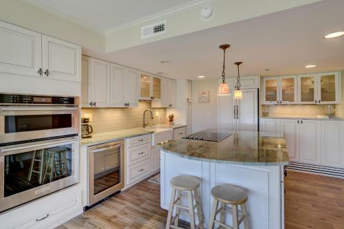 2512 Villamare Penthouse Ocean View