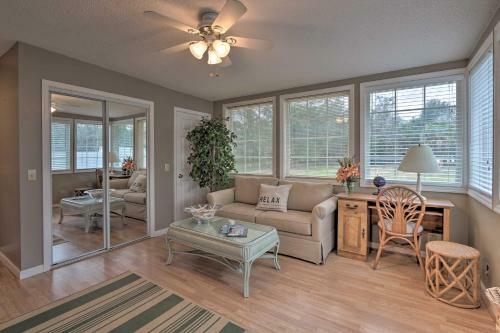Hilton Head Golfers Getaway Waterfront Location!
