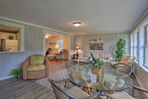 Hilton Head Golfers Getaway Waterfront Location!