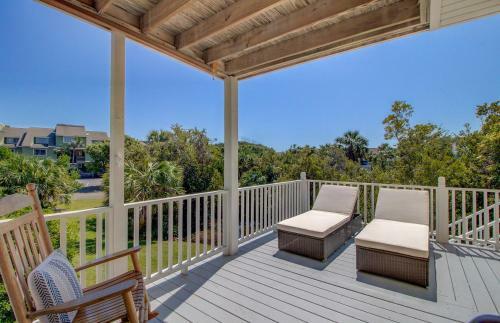 72 Pelican Bay