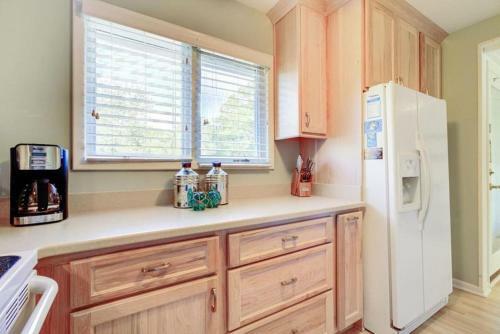 3 Twin Oaks Lane