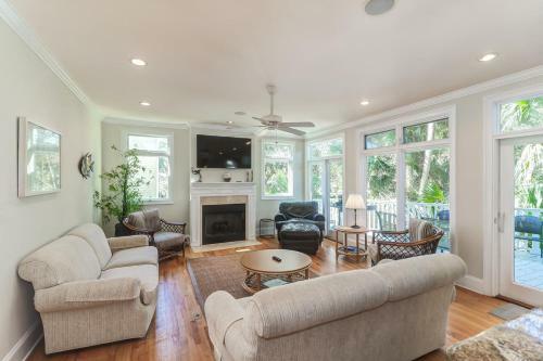 5803 Back Bay Drive