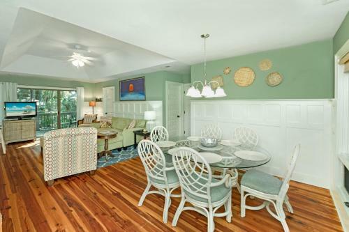 1030 Sparrow Pond Cottage