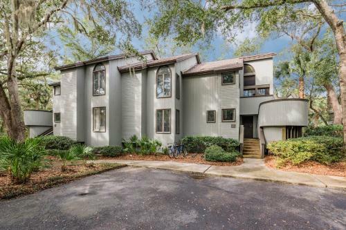 4550 Parkside Villa