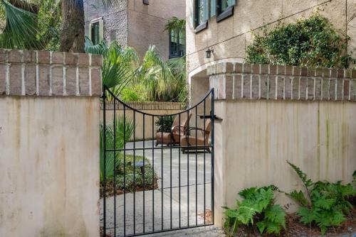 5518 Cypress Point