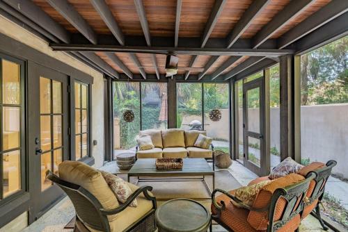 5518 Cypress Point