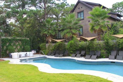 5518 Cypress Point