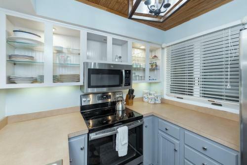 4335 Windswept Villa