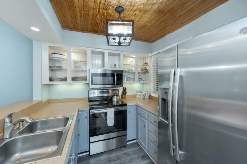 4335 Windswept Villa
