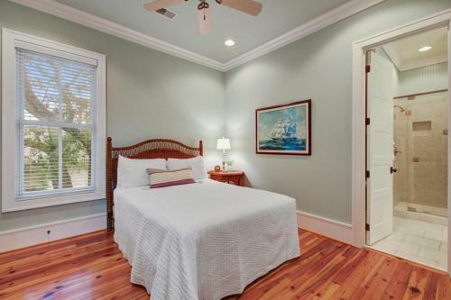 1 Palm Court