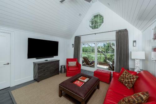 136 Flyway Drive