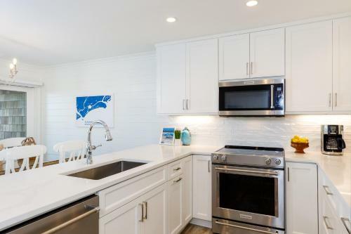 4304 Windswept Villa