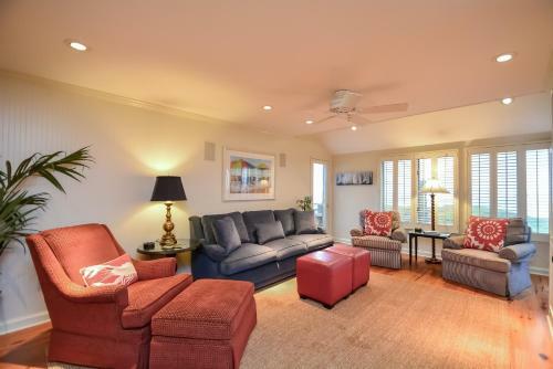 4320 Windswept Villa