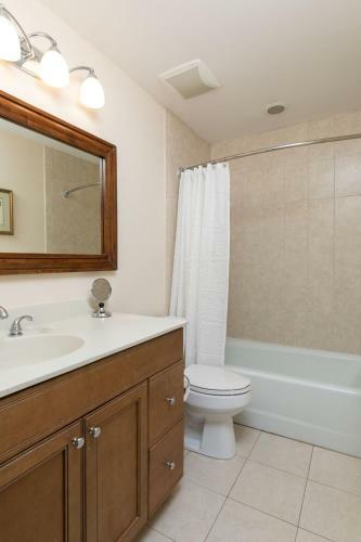 4586 Parkside Villa