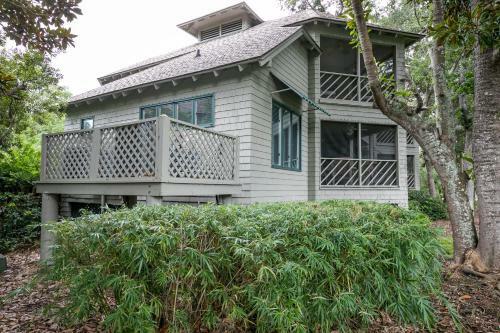 4758 Tennis Club Villa