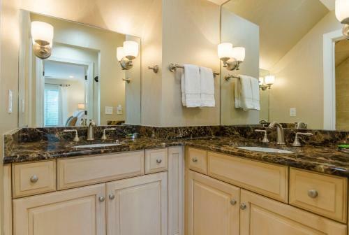 4832 Turtle Cove Villa