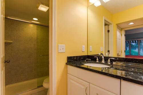 4689 Tennis Club Villa