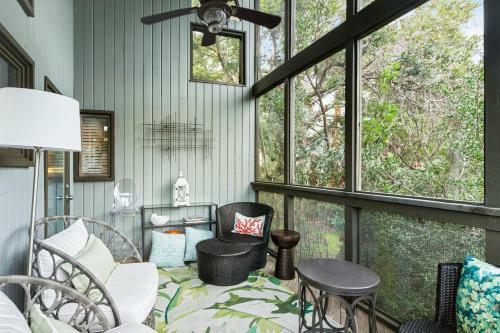 4587 Parkside Villa