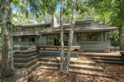 332 Catbrier Court