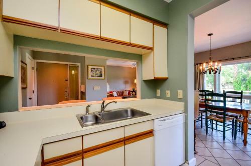 4983 Turtle Point Villa