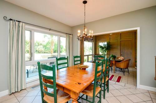 4983 Turtle Point Villa