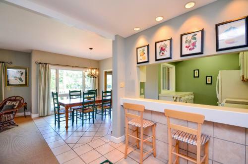 4983 Turtle Point Villa