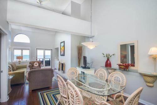 4431 Windswept Villa