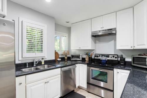 4523 Parkside Villa