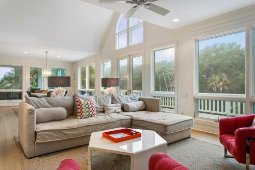 20 Surfsong Road