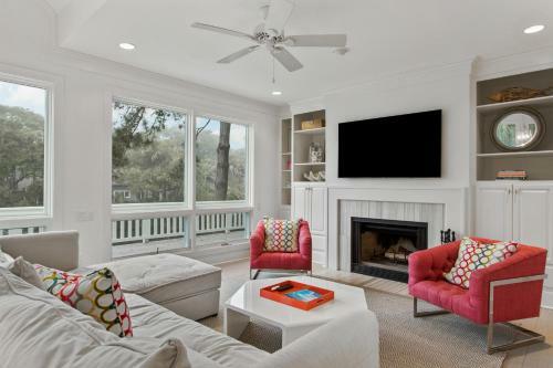 20 Surfsong Road