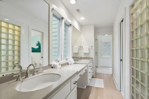 20 Surfsong Road