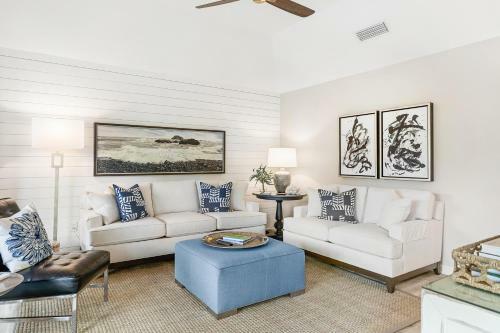4676 Tennis Club Villa