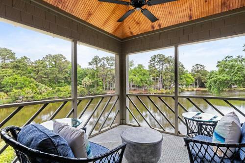 4676 Tennis Club Villa