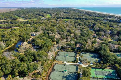 4676 Tennis Club Villa