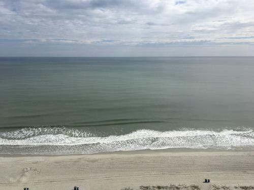 Aparthotel Suites At The Beach