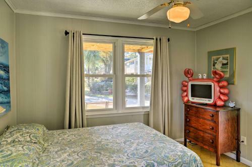 Canalfront Surfside Beach Home - Walk To Beach!