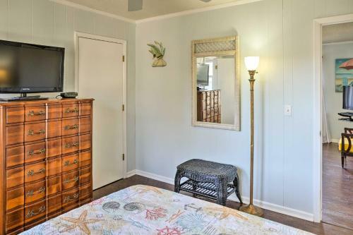 Canalfront Surfside Beach Home - Walk To Beach!