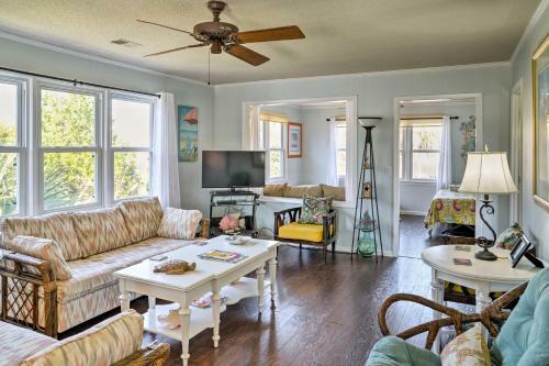 Canalfront Surfside Beach Home - Walk To Beach!