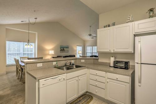 Apartamento Myrtle Beach Condo With Golf Course - Boardwalk 9 Mi
