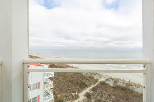 Hotel A Place At The Beach By Capital Vacations