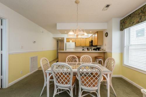 Hotel A Place At The Beach By Capital Vacations