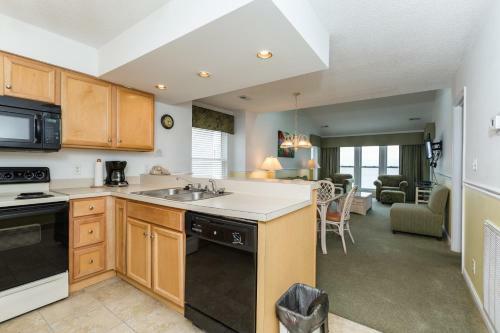 Hotel A Place At The Beach By Capital Vacations