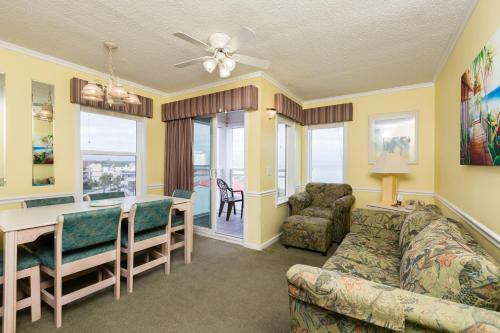 Hotel A Place At The Beach By Capital Vacations