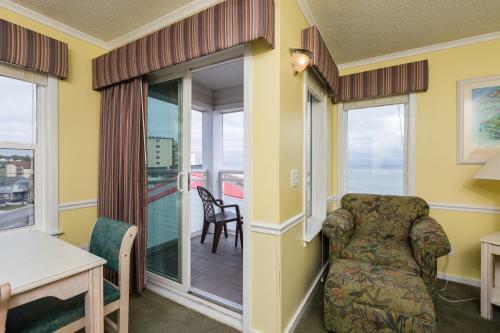 Hotel A Place At The Beach By Capital Vacations