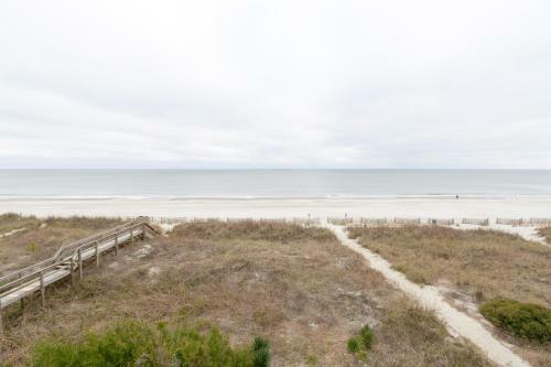 Hotel A Place At The Beach By Capital Vacations